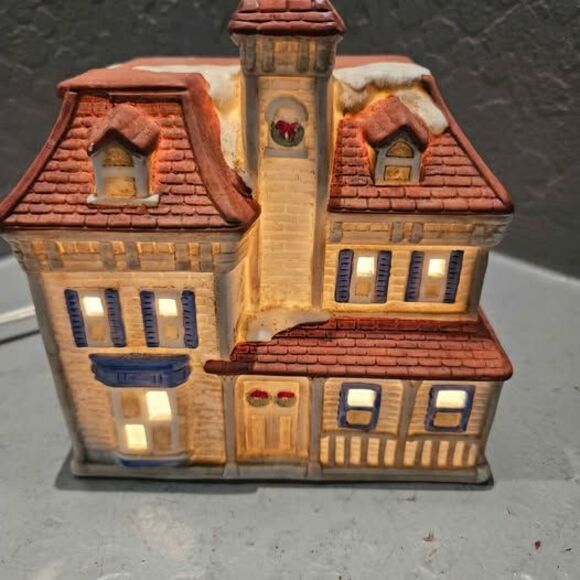 Porcelain Christmas Village House Victorian House - Picture 1 of 5